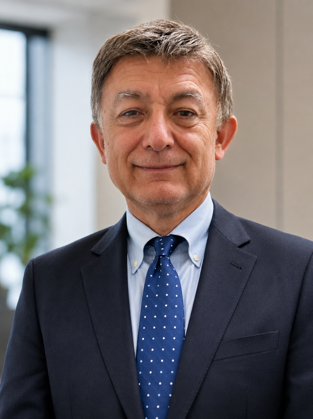 Dr. Salvador E. Murra, MD